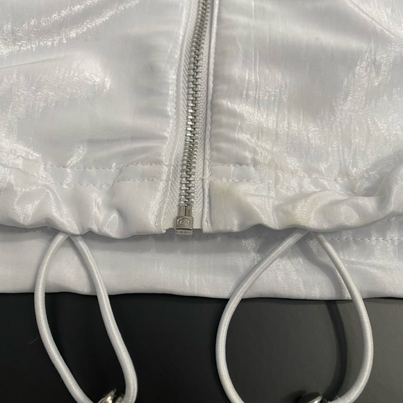 Adidas wind breaker size Medium - Picture 4 of 6